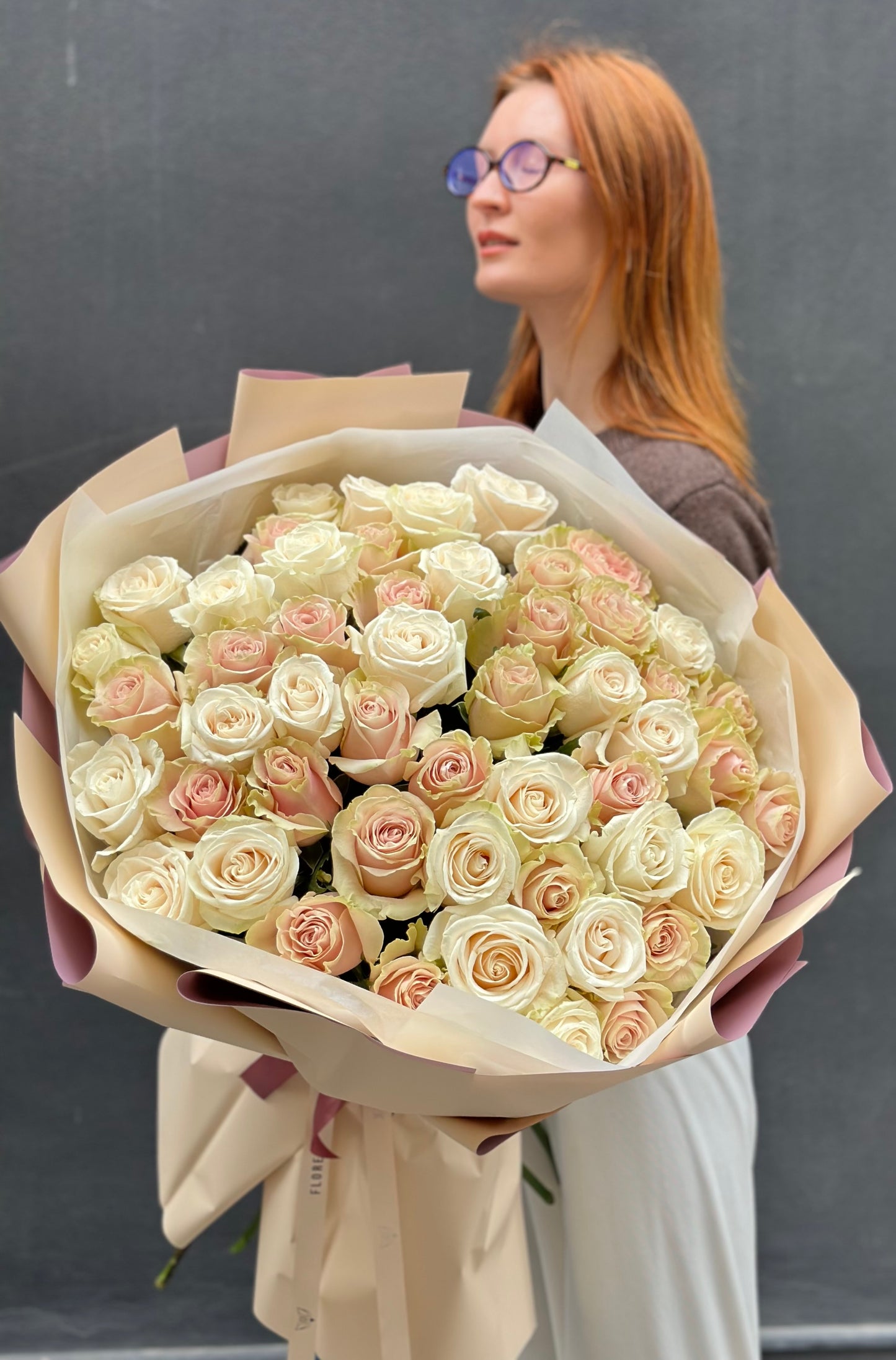 Grand Romance Roses 51