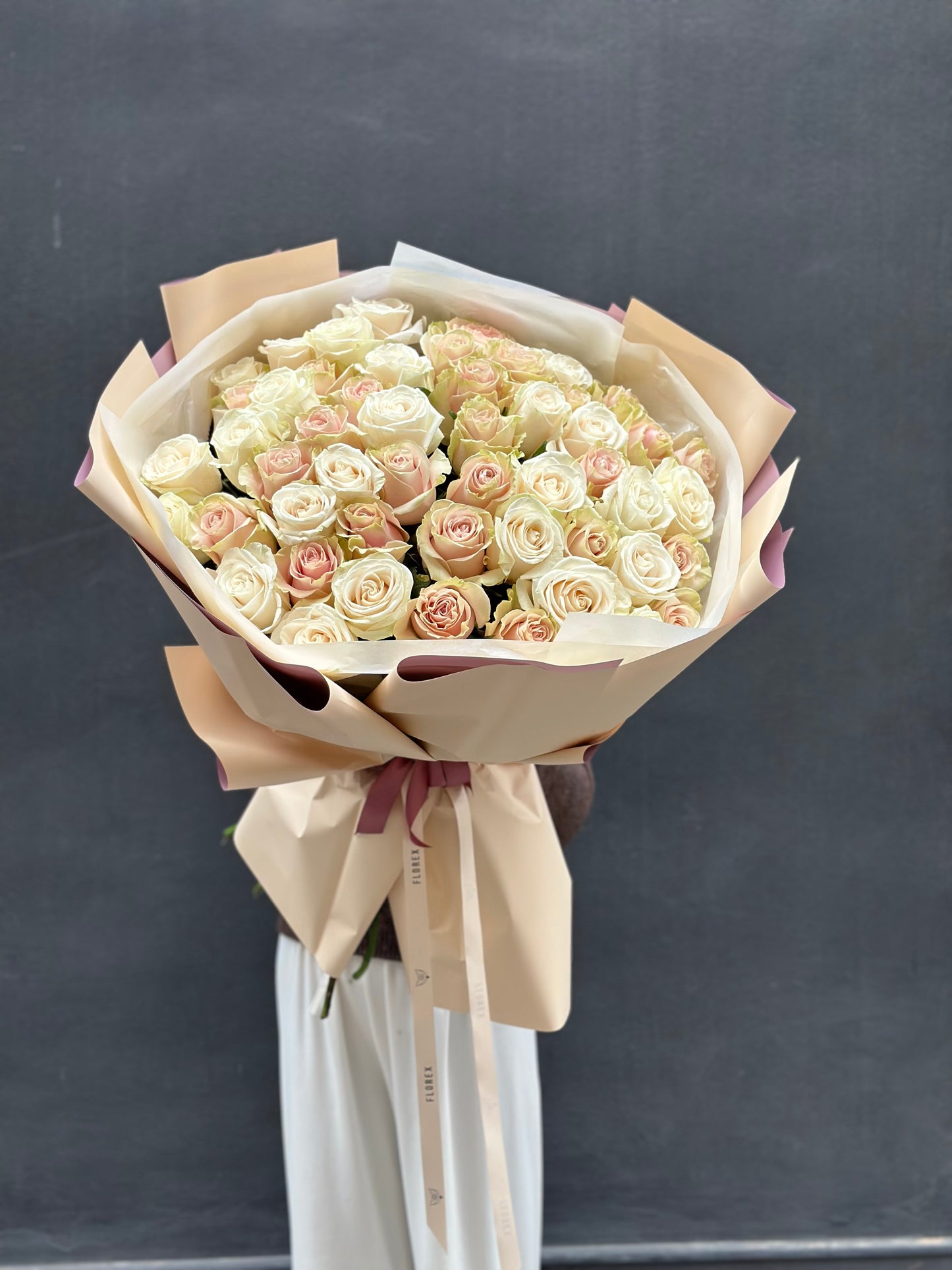 Grand Romance Roses 51