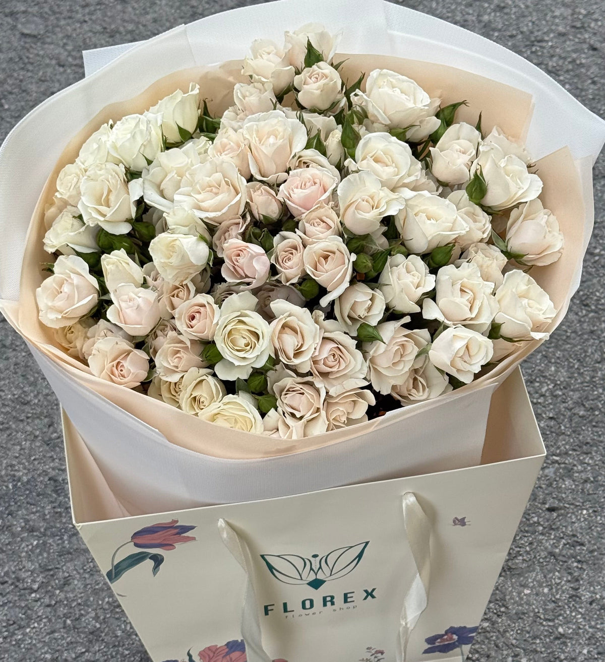 Cream Spray Rose Bouquet