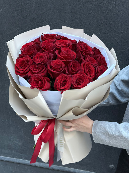 Bouquet with red roses